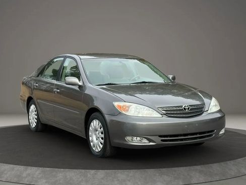 Used 2003 Toyota Camry LE image 3