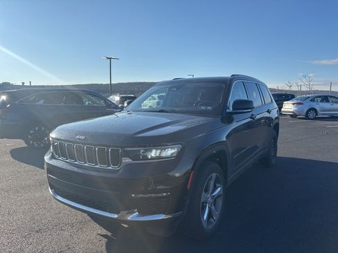 Used 2021 Jeep Grand Cherokee L Limited w/ Luxury Tech Group II image 5