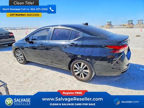 Used 2021 Nissan Versa SV image 3