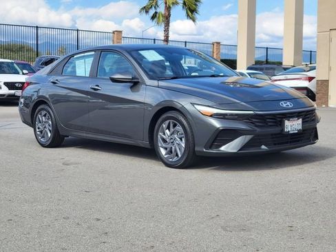 Certified 2024 Hyundai Elantra SEL FWD image 34