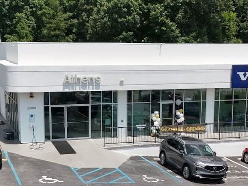 Used 2026 Volvo XC60 B5 Plus w/ Protection Package Premier image 9