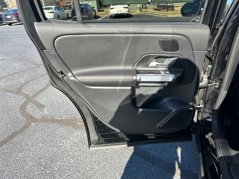 Certified 2025 Mercedes-Benz GLB 250 image 23