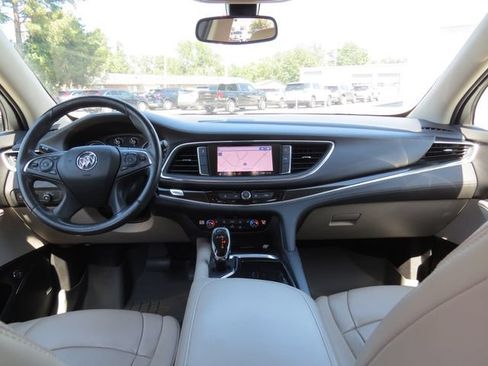 Used 2020 Buick Enclave Essence w/ Sound and Sites Package FWD image 17