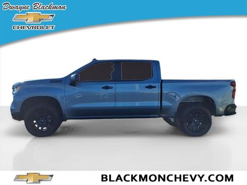 Used 2024 Chevrolet Silverado 1500 LT Trail Boss w/ LPO, Dark Essentials Package image 6