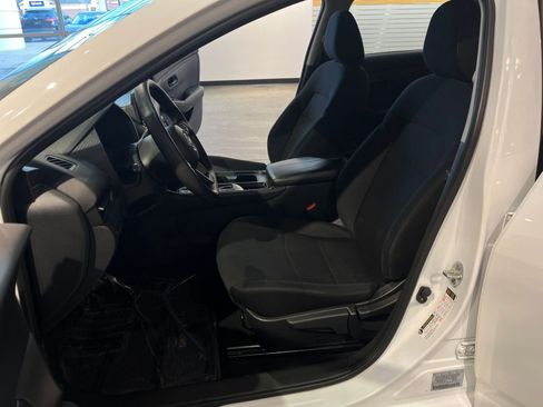 Used 2025 Nissan Sentra S image 27