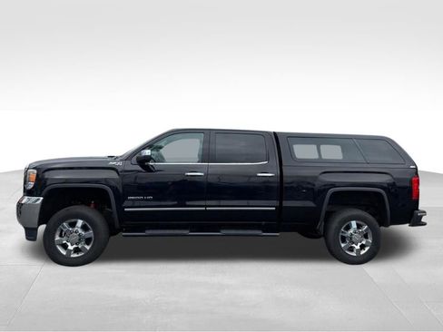 Used 2015 GMC Sierra 2500 SLT w/ Suspension Package, Off-Road image 9