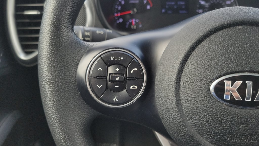 Used 2020 Kia Soul S FWD image 18