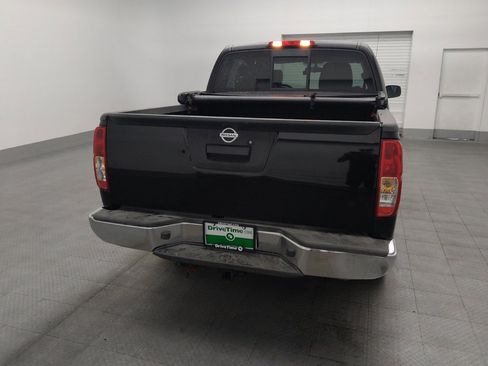 Used 2016 Nissan Frontier SV image 7