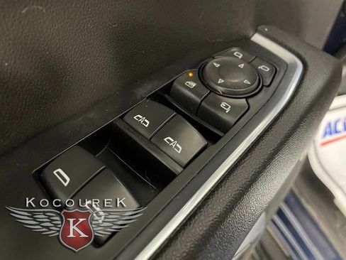 Used 2022 Chevrolet Silverado 1500 LTZ AWD/4WD image 19