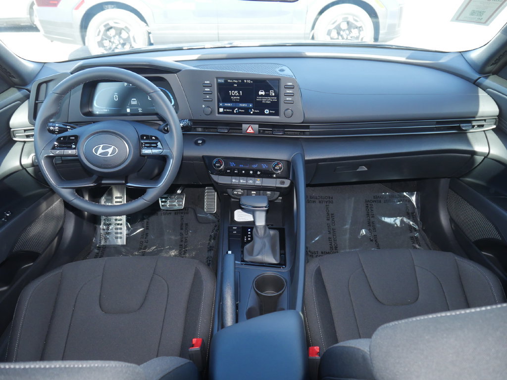 New 2026 Hyundai Elantra Sport FWD image 37