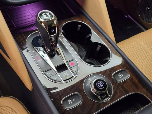 Certified 2023 Bentley Bentayga AWD/4WD image 39