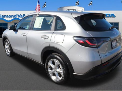 Certified 2024 Honda HR-V LX image 4