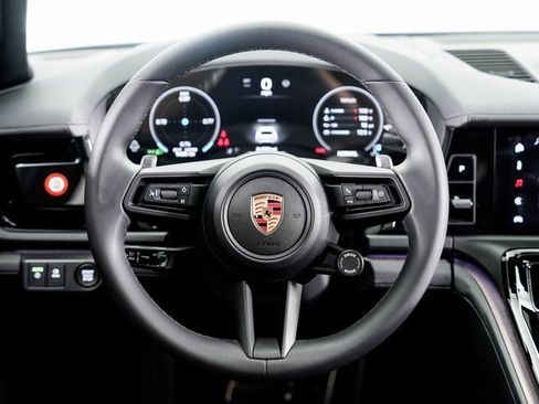 Used 2025 Porsche Panamera 4 image 13