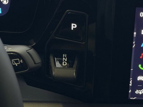 Certified 2025 Porsche Macan 4S Electric image 19