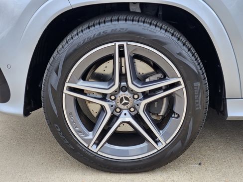 Certified 2025 Mercedes-Benz GLS 450 GLS 450 image 11