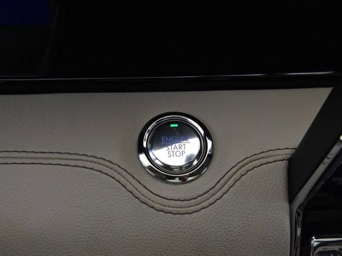 Used 2022 Lincoln Navigator Reserve image 28