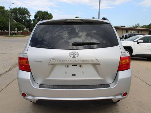 Used 2009 Toyota Highlander 2WD w/ Cold Weather Pkg image 4