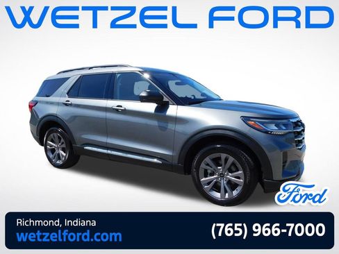 Used 2025 Ford Explorer Active w/ Active Comfort Package AWD/4WD image 1