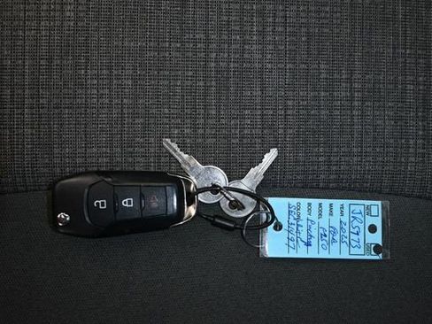 Used 2025 Ford F250 XLT image 19