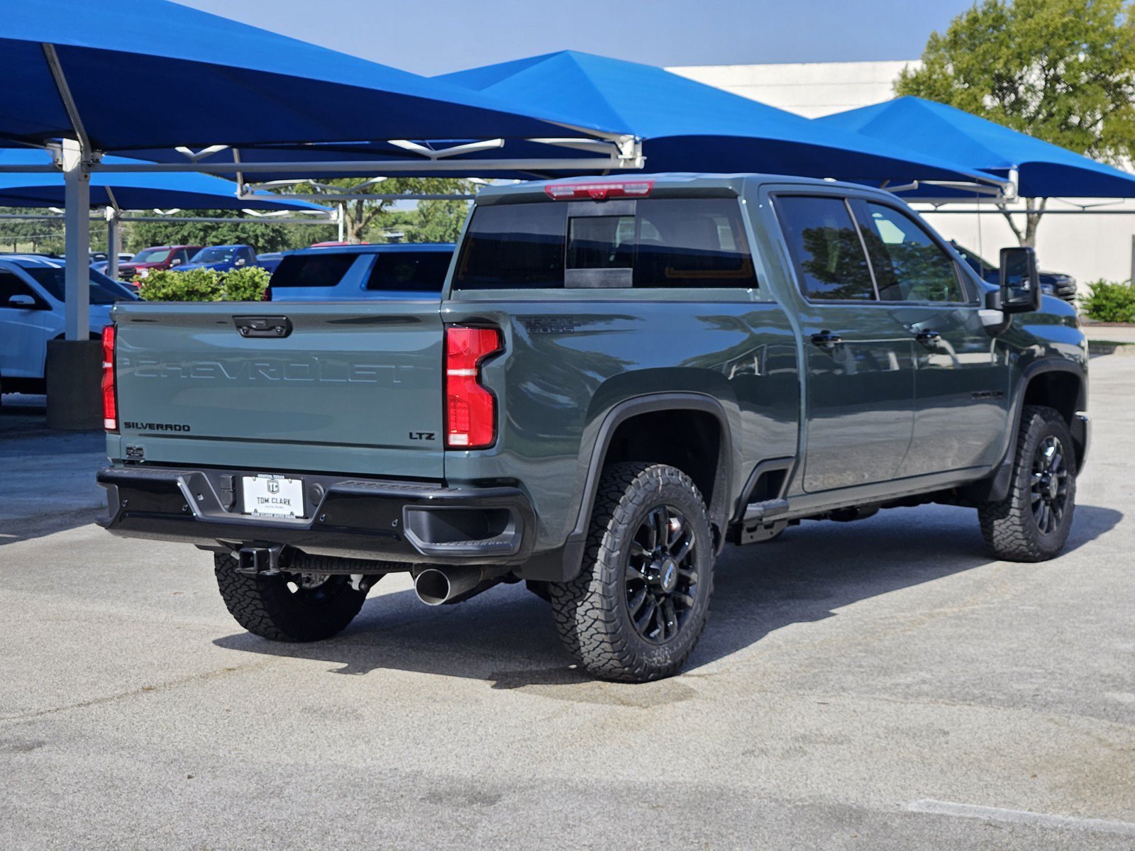 New 2026 Chevrolet Silverado 2500 LTZ w/ LTZ Plus Package AWD/4WD image 3