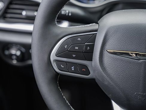 New 2025 Chrysler Pacifica Select image 26