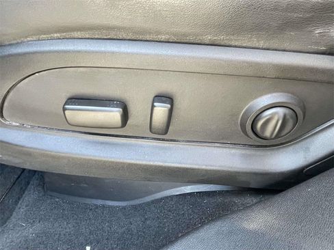 Used 2016 Buick Enclave Leather image 16
