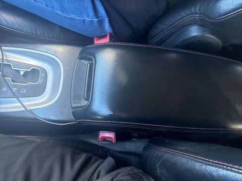 Used 2015 Dodge Journey R/T w/ Flexible Seating Group image 18