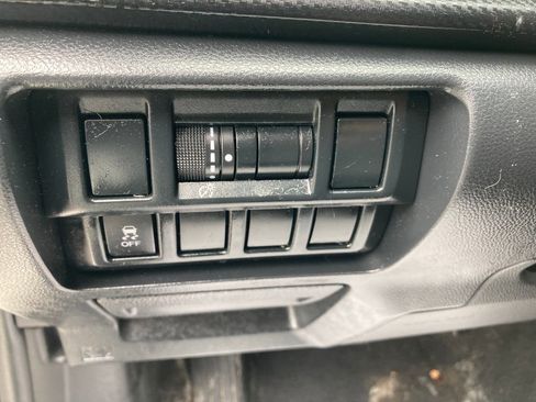 Used 2019 Subaru Crosstrek 2.0i Premium image 42