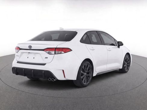Used 2026 Toyota Corolla SE FWD image 6