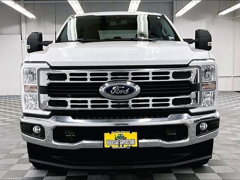 Used 2023 Ford F350 XLT image 3