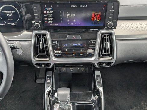 Used 2023 Kia Sorento SX image 7