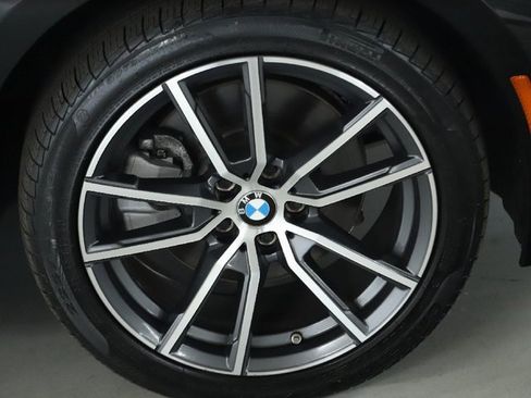 Used 2022 BMW 330i xDrive Sedan w/ Premium Package 2 image 40