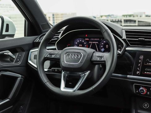 Used 2025 Audi Q3 2.0T Premium w/ Convenience Package AWD/4WD image 21