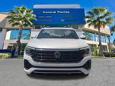 Used 2024 Volkswagen Atlas Cross Sport SEL R-Line AWD/4WD image 3