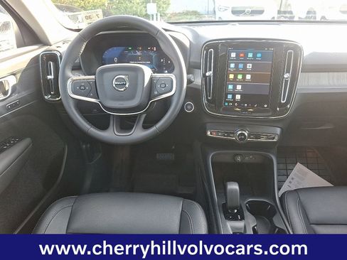 Certified 2025 Volvo XC40 B5 Core w/ Protection Package Premier image 12