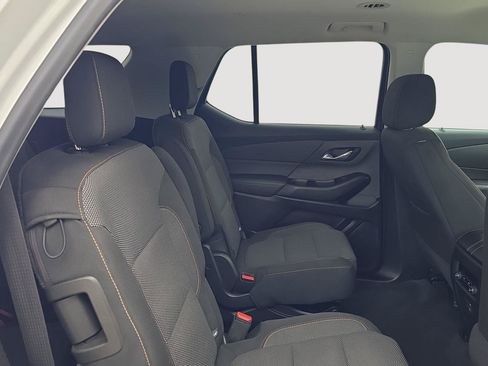 Used 2018 Chevrolet Traverse LT FWD image 21