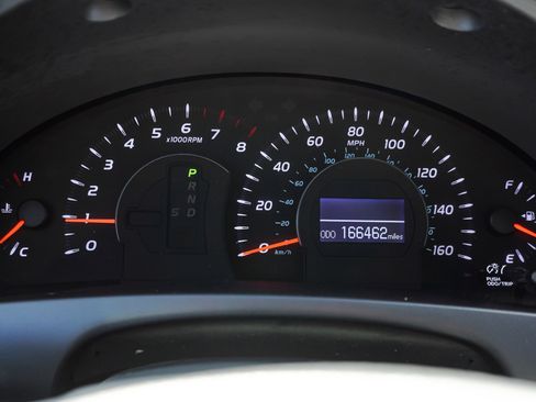 Used 2011 Toyota Camry XLE w/ SE/XLE Extra-Value Pkg FWD image 37