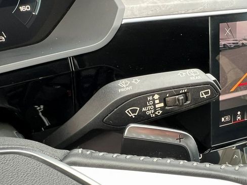 Used 2021 Audi e-tron Premium w/ Convenience Plus Package image 35