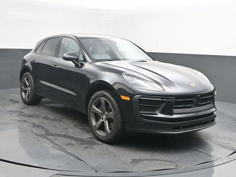 New 2026 Porsche Macan image 9