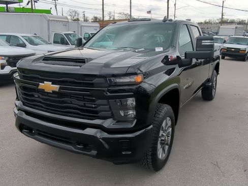 New 2026 Chevrolet Silverado 2500 Custom w/ Custom Value Package AWD/4WD image 4