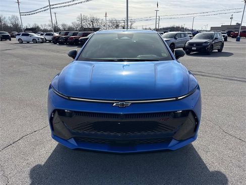 Used 2025 Chevrolet Equinox EV RS w/ Convenience Package II image 9