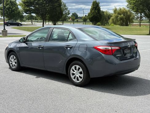Used 2016 Toyota Corolla LE FWD image 5