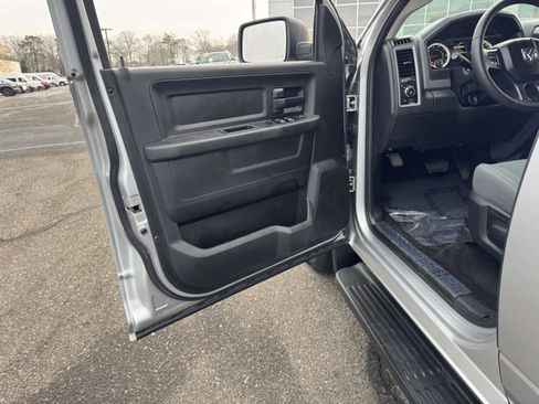 Used 2017 RAM 1500 Express image 20