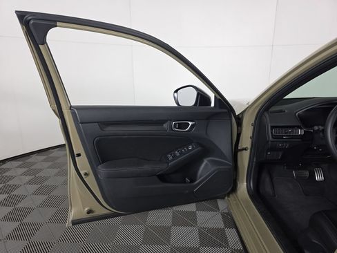 Used 2025 Honda Civic Sport image 21