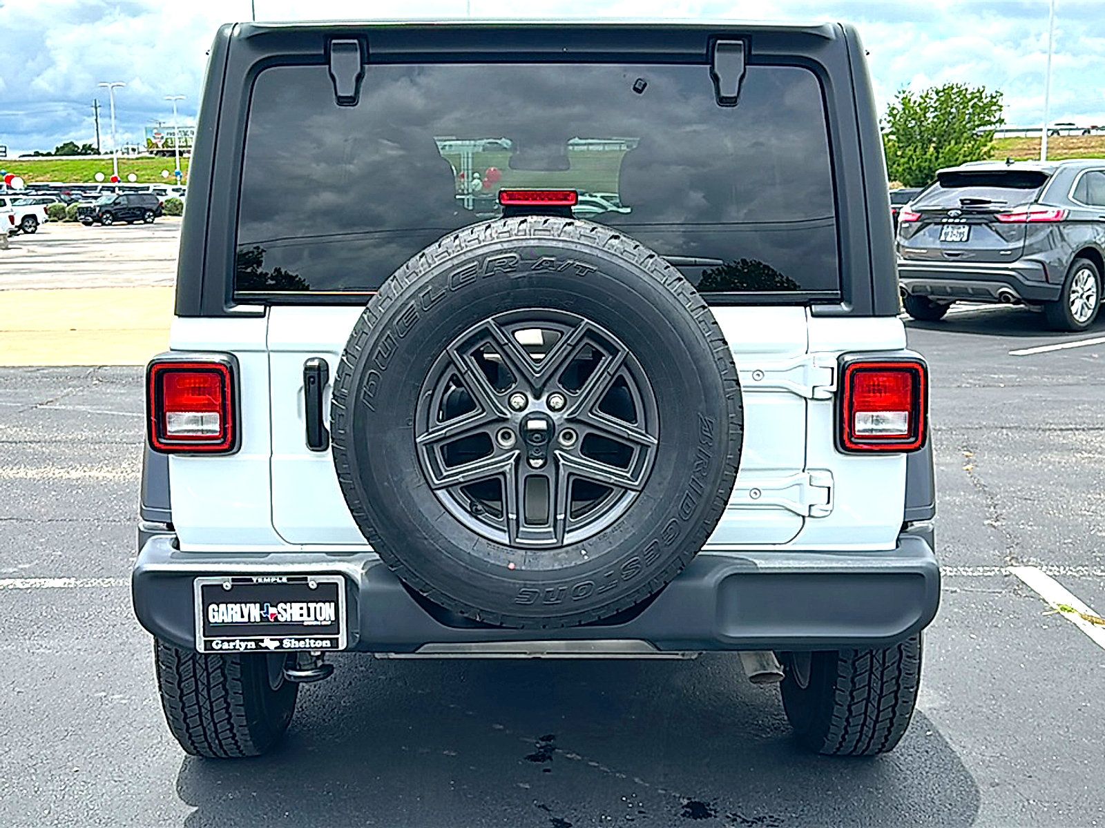 Used 2024 Jeep Wrangler Unlimited Sport AWD/4WD image 7
