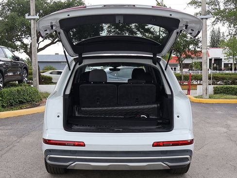 Used 2023 Audi Q7 3.0T Premium Plus w/ Premium Plus Package AWD/4WD image 20