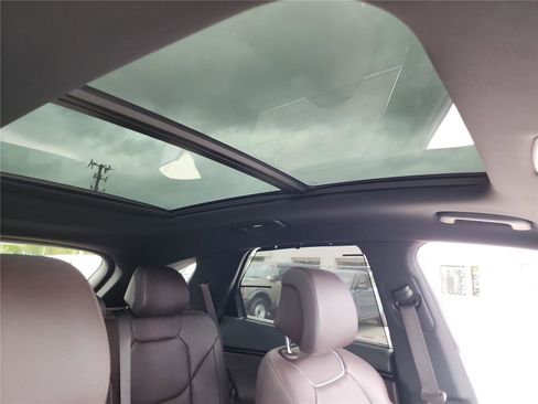 Used 2022 Genesis GV70 2.5T w/ Advanced Package image 35