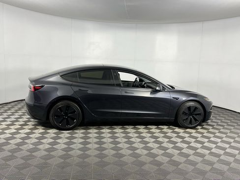 Used 2024 Tesla Model 3 Standard Range image 3
