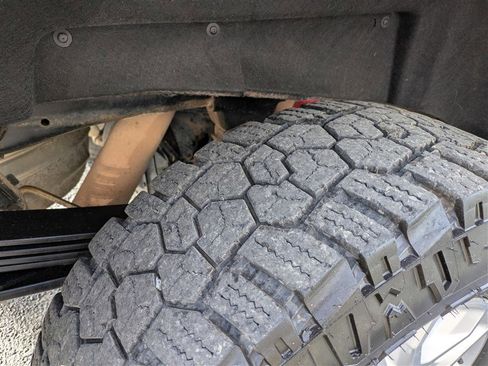 Used 2024 Chevrolet Silverado 2500 LT AWD/4WD image 14