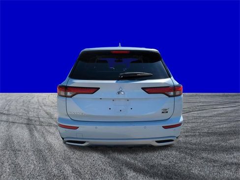 Used 2022 Mitsubishi Outlander SE image 5